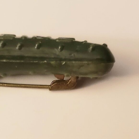 Vintage Heinz Pickle Pin Pittsburgh Green Plastic Advertising Merch Swag Ad - Picture 7 of 9